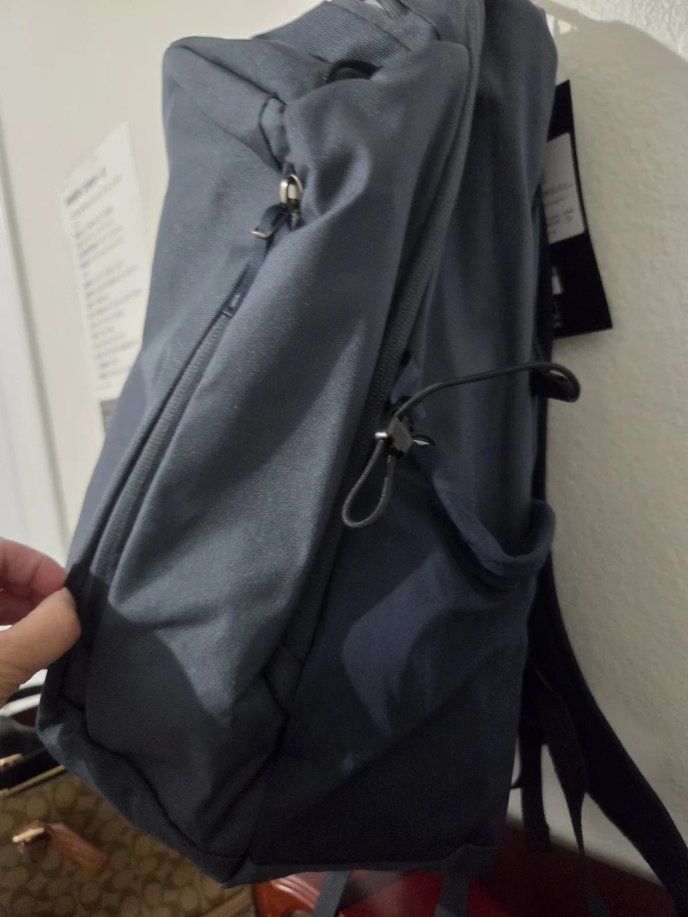 Arc'teryx Mantis  Black Backpack with Light Gray Interior 26L Navy Blue